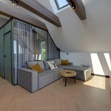Rentplanet - Kras Apartamento *